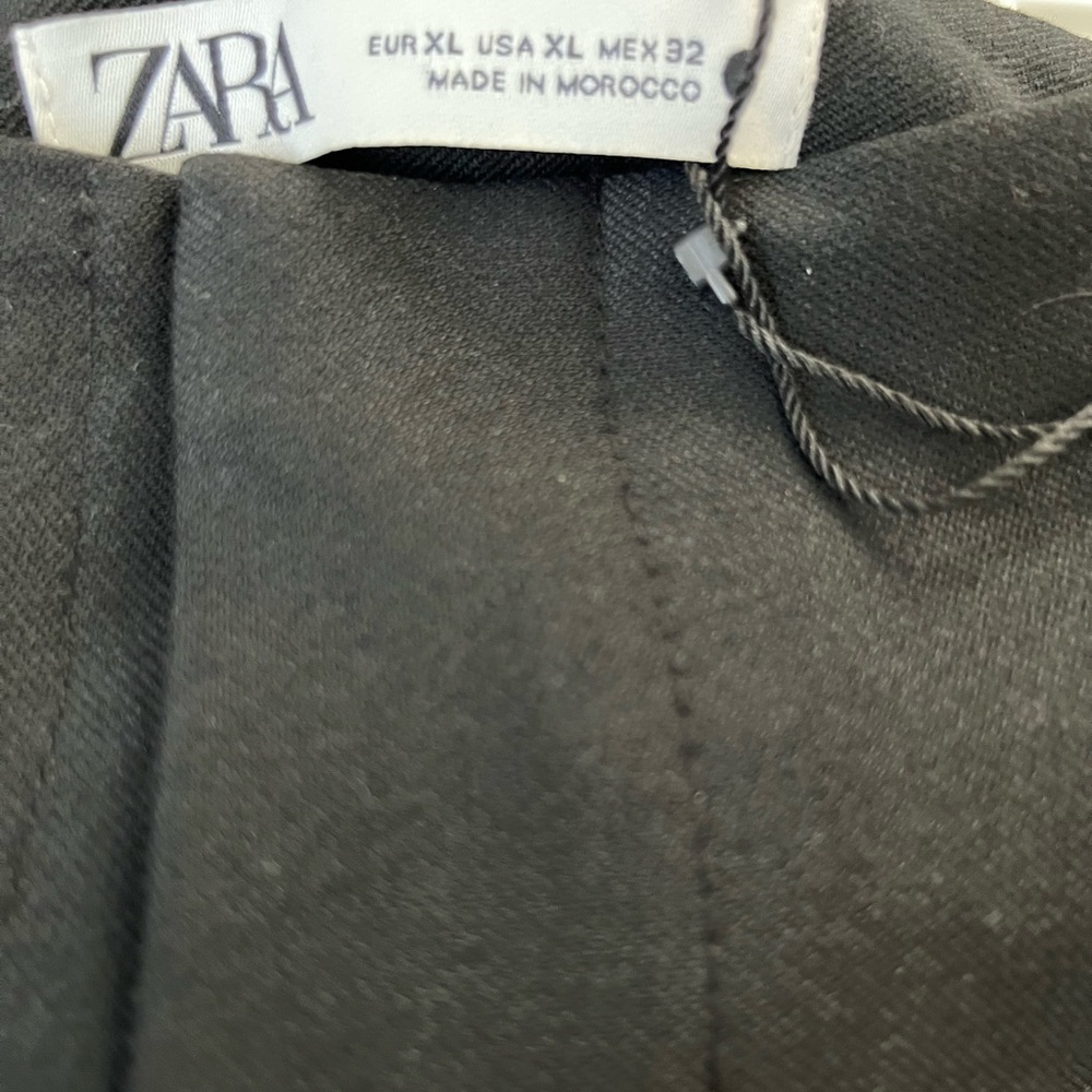 Zara XL Elegant Black skirt with slits